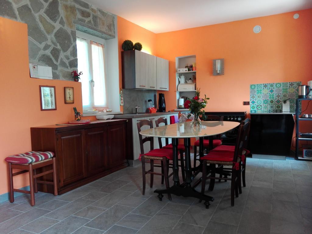 Affittacamere Casa Badinot Diano dʼAlba Esterno foto