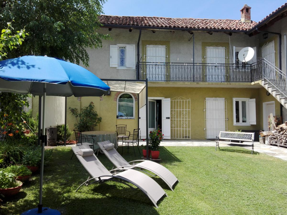 Affittacamere Casa Badinot Diano dʼAlba Esterno foto